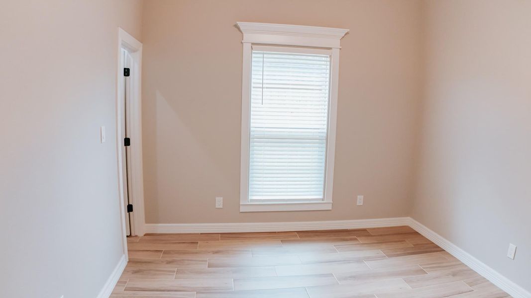 Spacious, unfurnished interior of a new home in , Lumberton (Image 23).