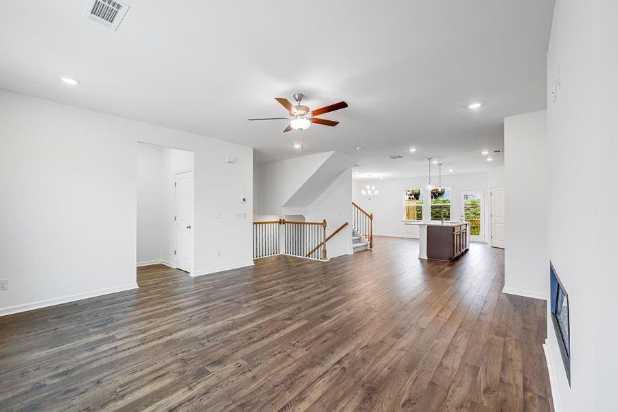 Spacious, unfurnished interior of a new home in Auburn Glen Towns, Dacula (Image 19).