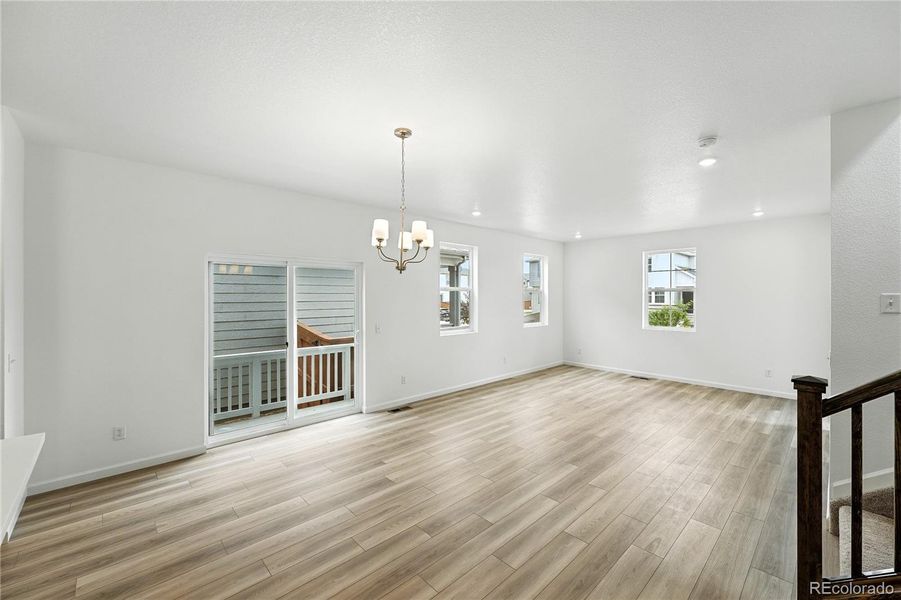 2086 Wagon Wheel Aly ~ Ready Now