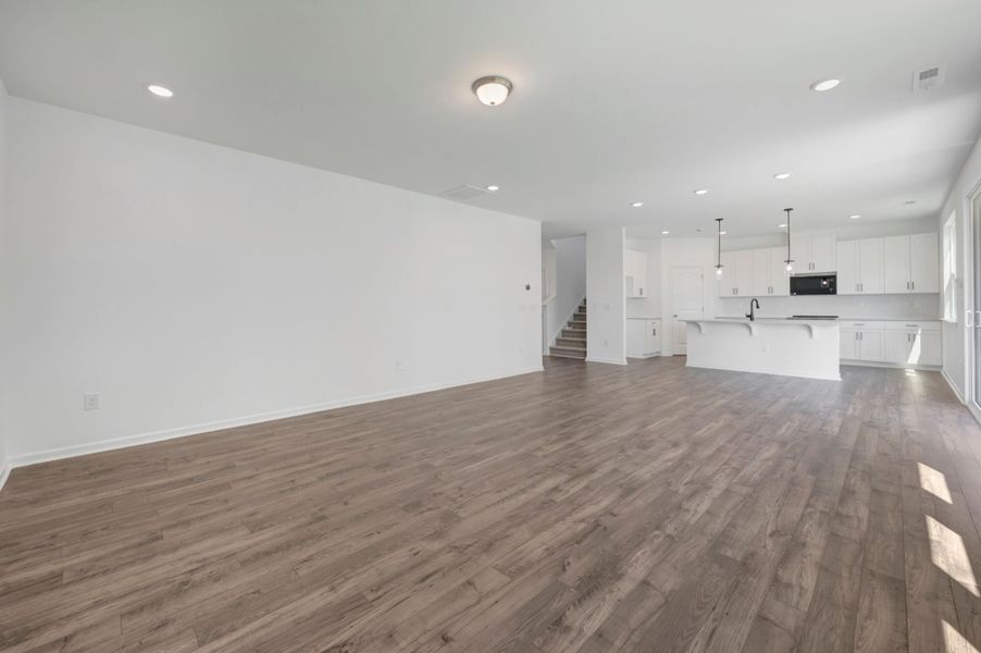 Spacious, unfurnished interior of a new home in Providence Creek, Fuquay Varina (Image 16).