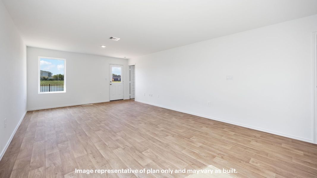 Spacious, unfurnished interior of a new home in Terra Vista, Lubbock (Image 14).