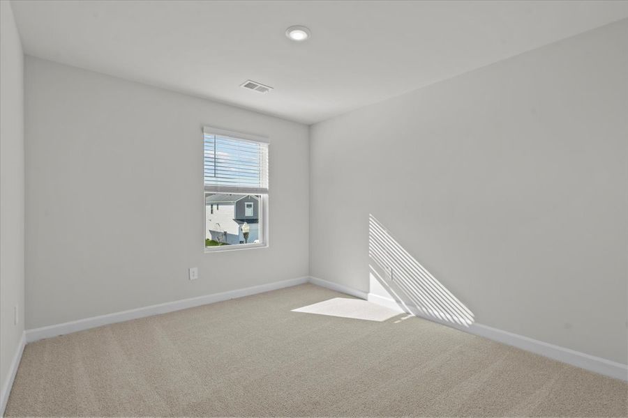 Spacious, unfurnished interior of a new home in Pleasant Brook, Greenville (Image 17).