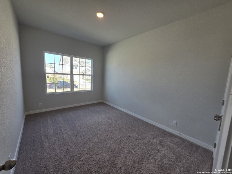 Spacious, unfurnished interior of a new home in The Summit at Saddlebrook Ranch 55's, Schertz (Image 23).