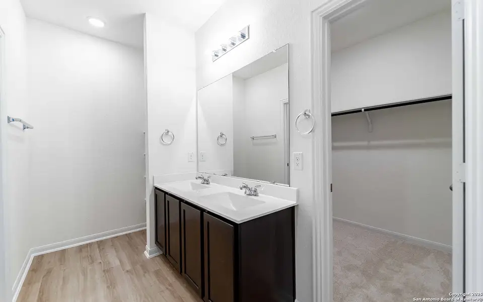 Image 14 of a home in Katzer Ranch.