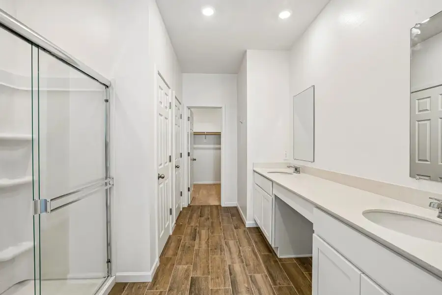 Representative images and renderings are for illustrative purposes. Actual structural options and design finishes of home may vary.
