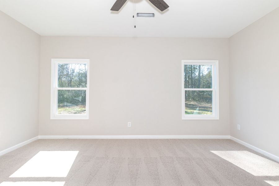 Spacious, unfurnished interior of a new home in Standing Oaks, Senoia (Image 23).