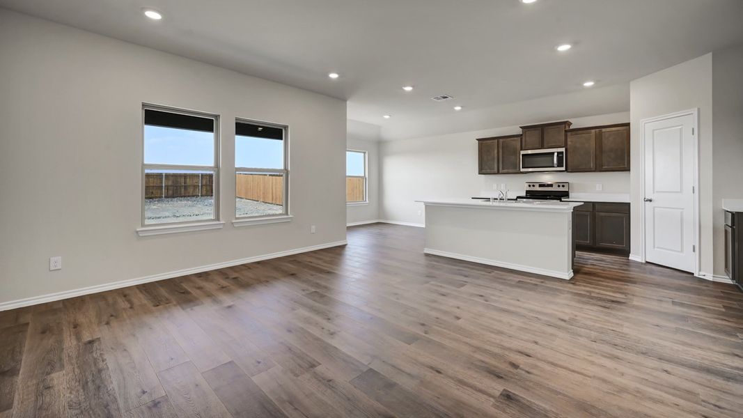 Spacious, unfurnished interior of a new home in Creeks at Burnett Trail, Canton (Image 24). Spacious, unfurnished interior of a new home in Creeks at Burnett Trail, Canton (Image 24).