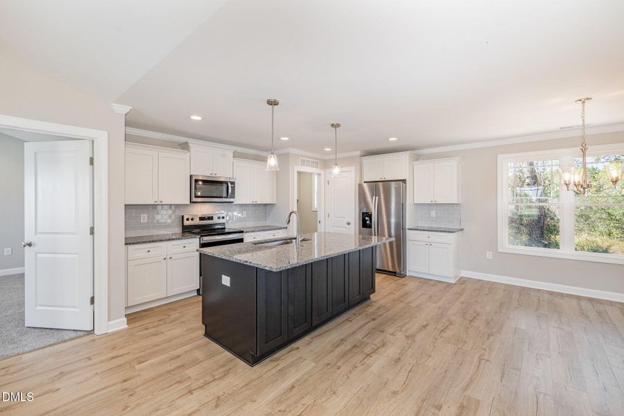 007_img_0696-edit_597