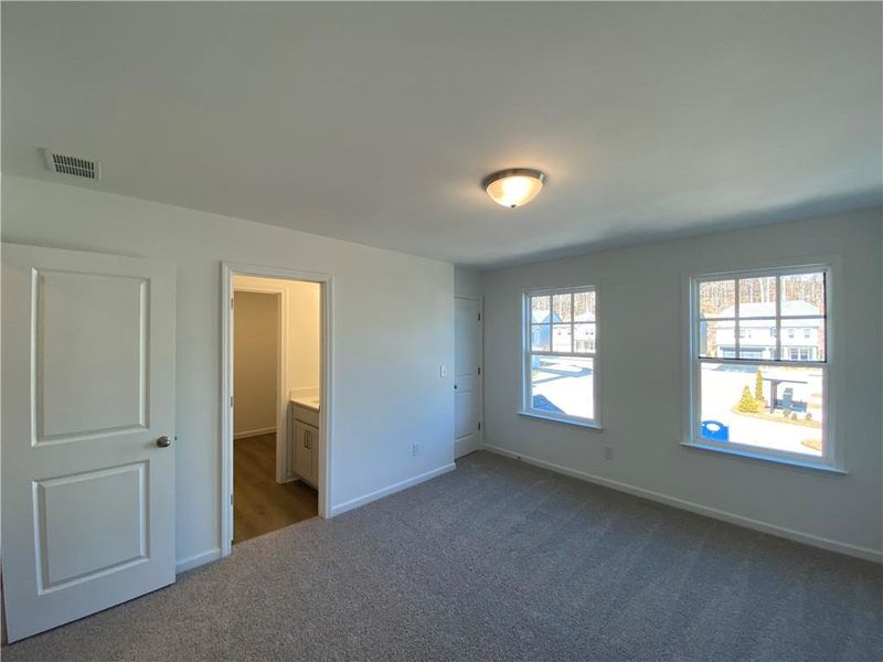 Spacious, unfurnished interior of a new home in Creekside, Dawsonville (Image 29).