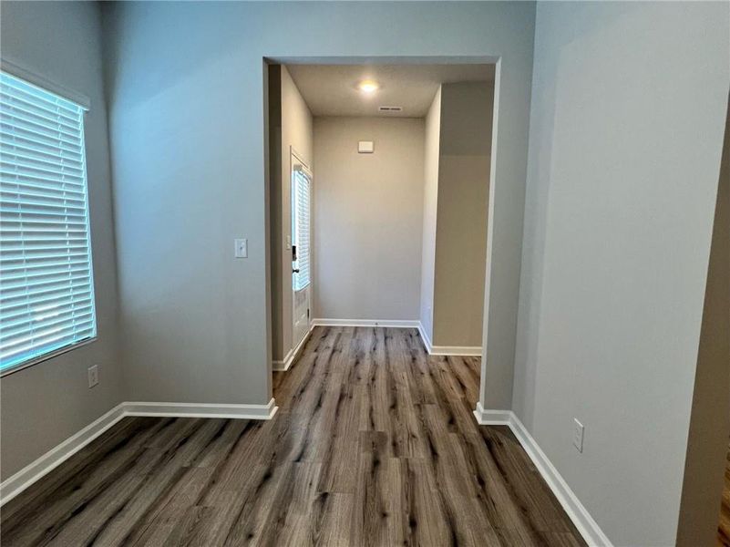 Spacious, unfurnished interior of a new home in , Union City (Image 9).