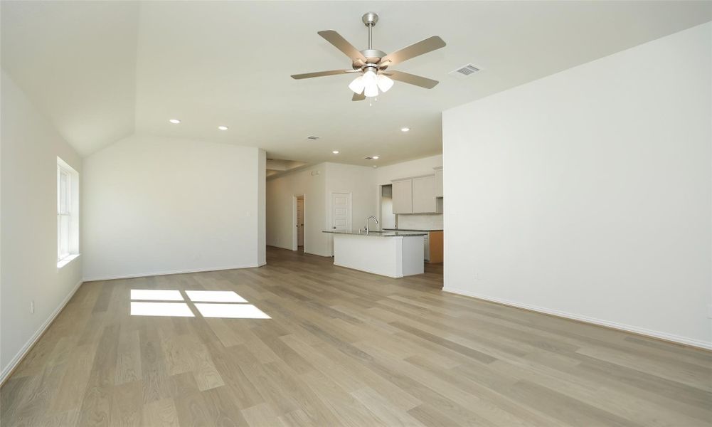 Image 27 of a home in River Ranch.