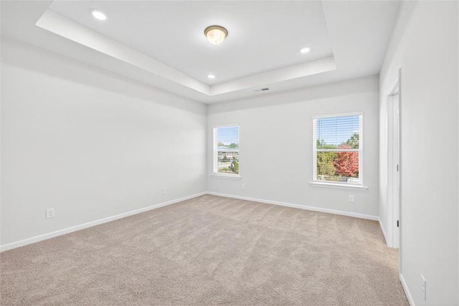 Spacious, unfurnished interior of a new home in Franklin Manor, Lawrenceville (Image 28).