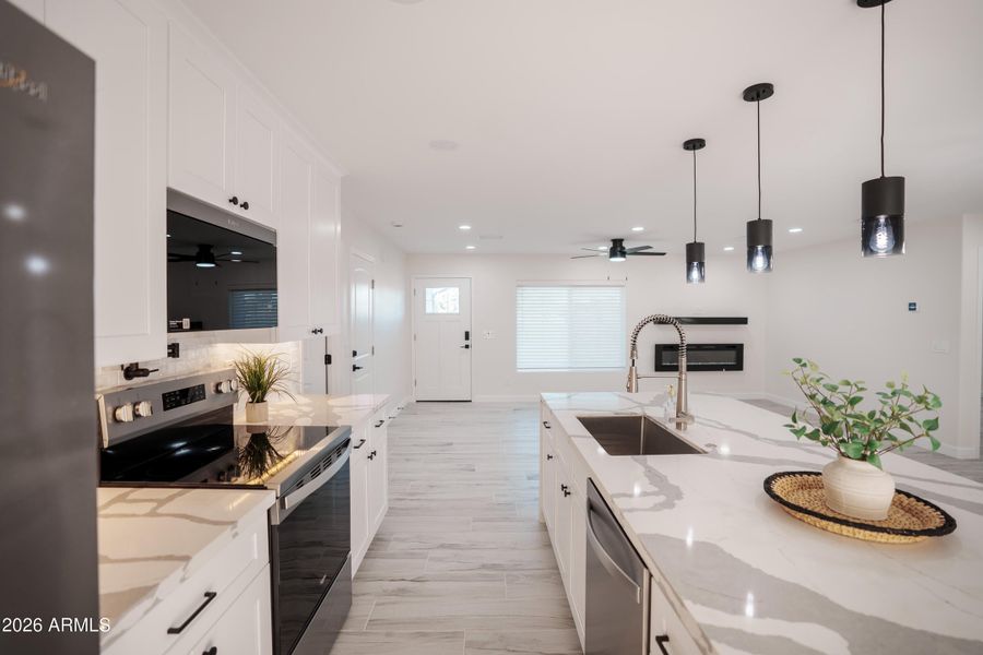 Kitchen - Living Room (2)