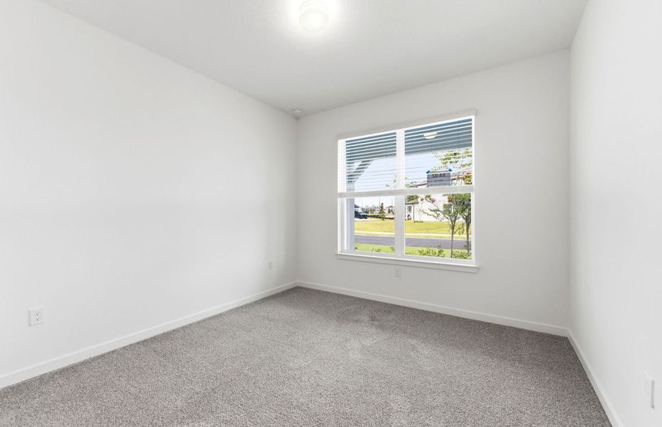 Spacious, unfurnished interior of a new home in Marion Ranch, Ocala (Image 18).