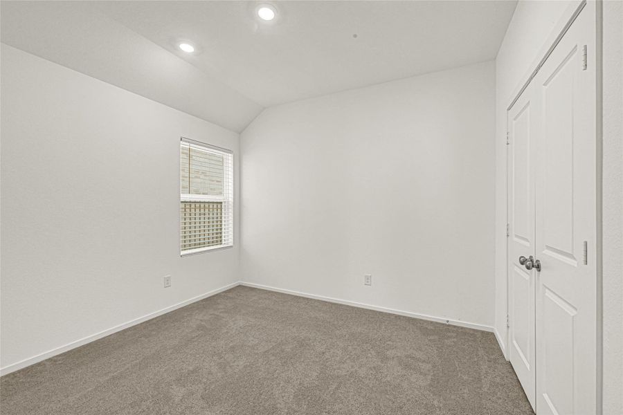 Spacious, unfurnished interior of a new home in Sunterra, Katy (Image 21). Spacious, unfurnished interior of a new home in Sunterra, Katy (Image 21).