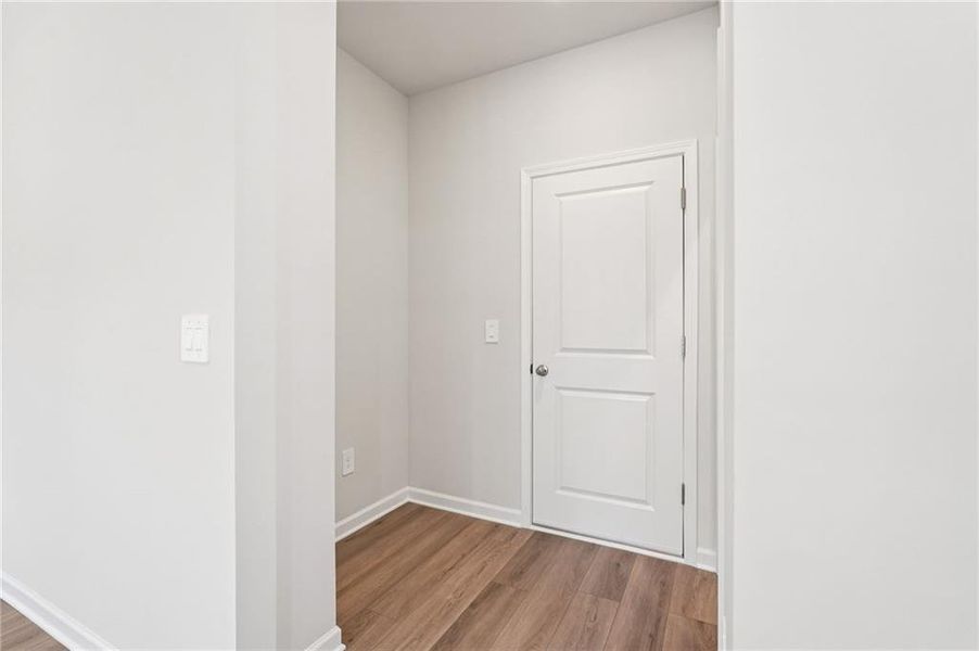 Spacious, unfurnished interior of a new home in Ivey Township, Dallas (Image 23).