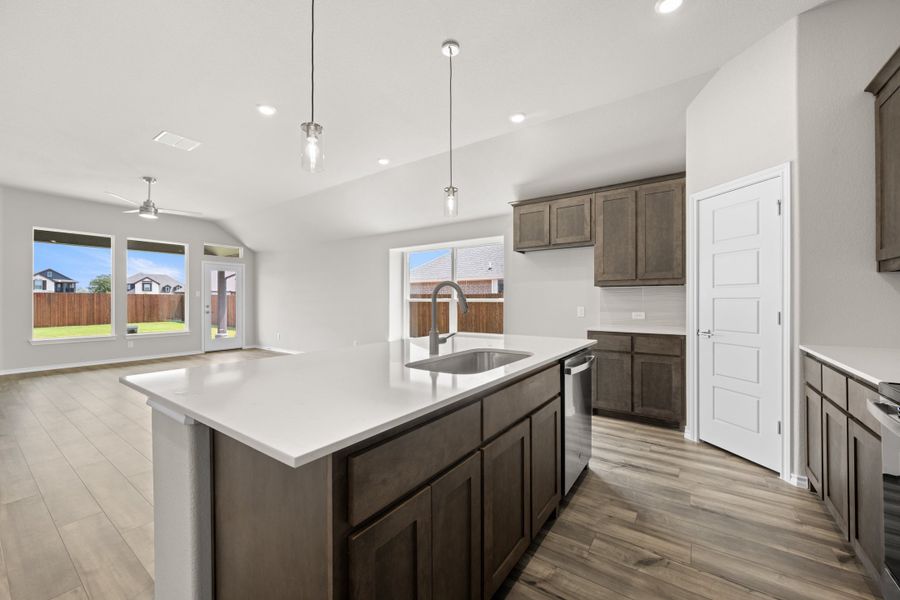 Furnished interior view inside a new home in El Dorado, Granbury (Image 9).