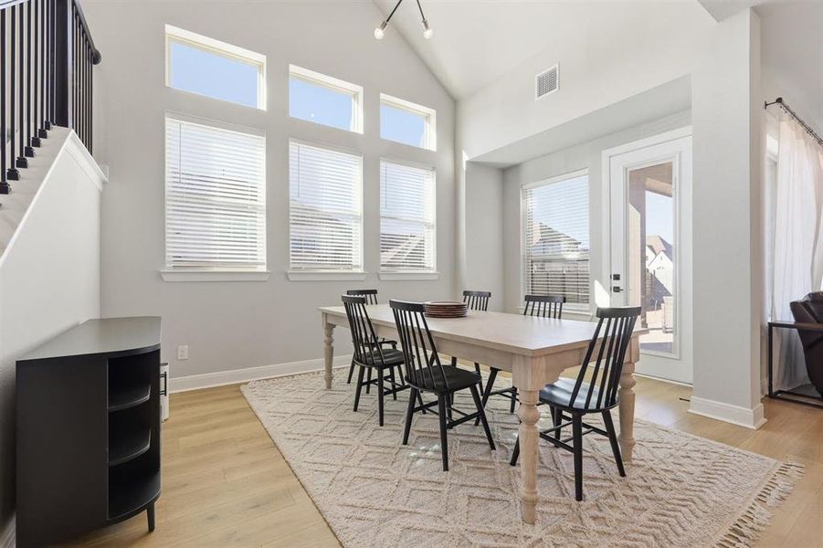 Furnished interior view inside a new home in , Northlake (Image 7).