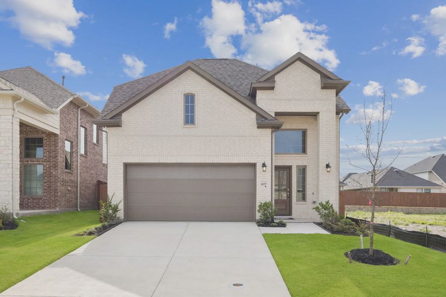 Front exterior of a new home in Heartland 40's, Heartland, TX, highlighting curb appeal (Image 1). Front exterior of a new home in Heartland 40's, Heartland, TX, highlighting curb appeal (Image 1).