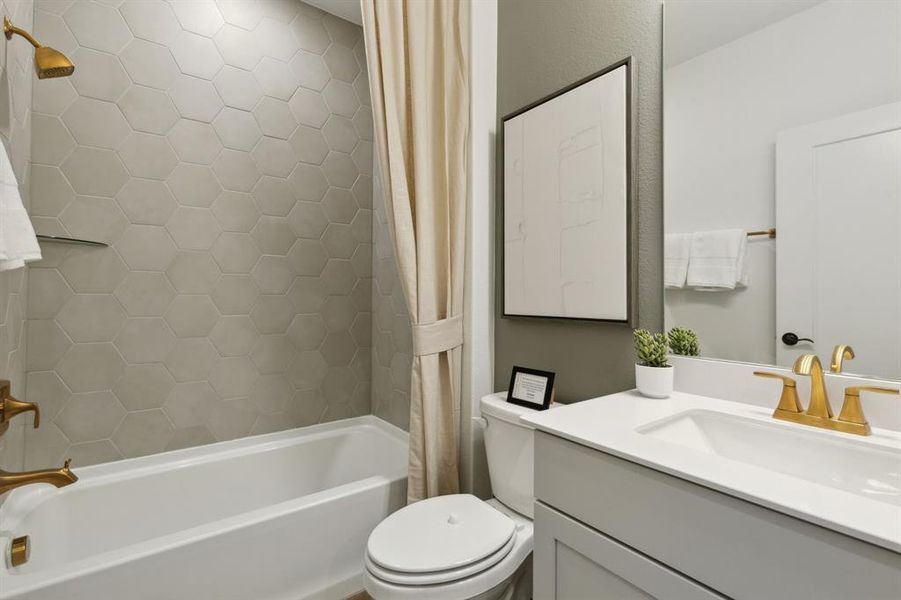 *Model Representation - Spacious secondary bathroom