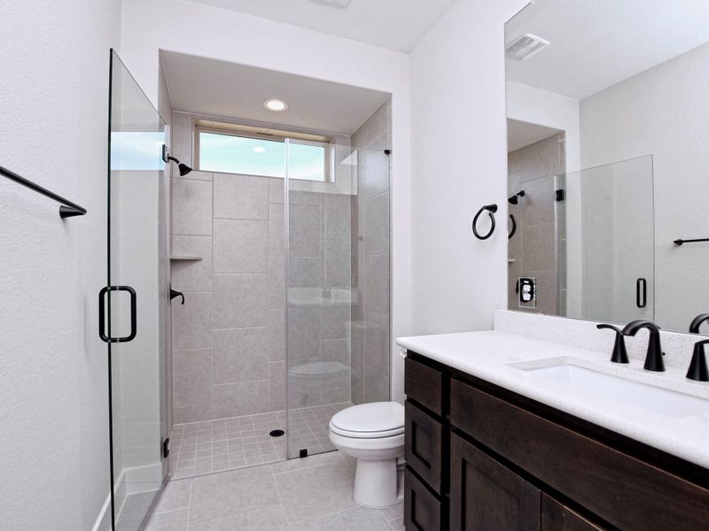 Representative furnished interior of a home built from the Emerald II by Giddens Homes in Riverstone, Georgetown (Image 13).
