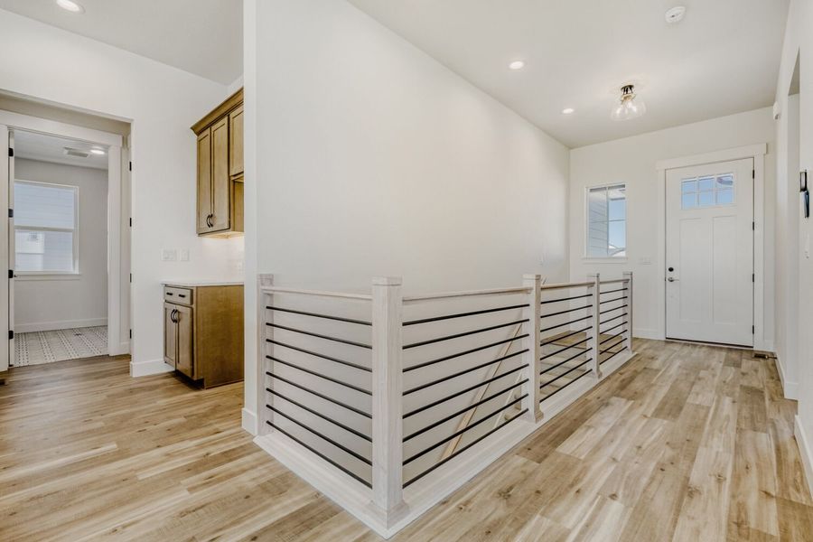 8555 Palo Alto - Entry