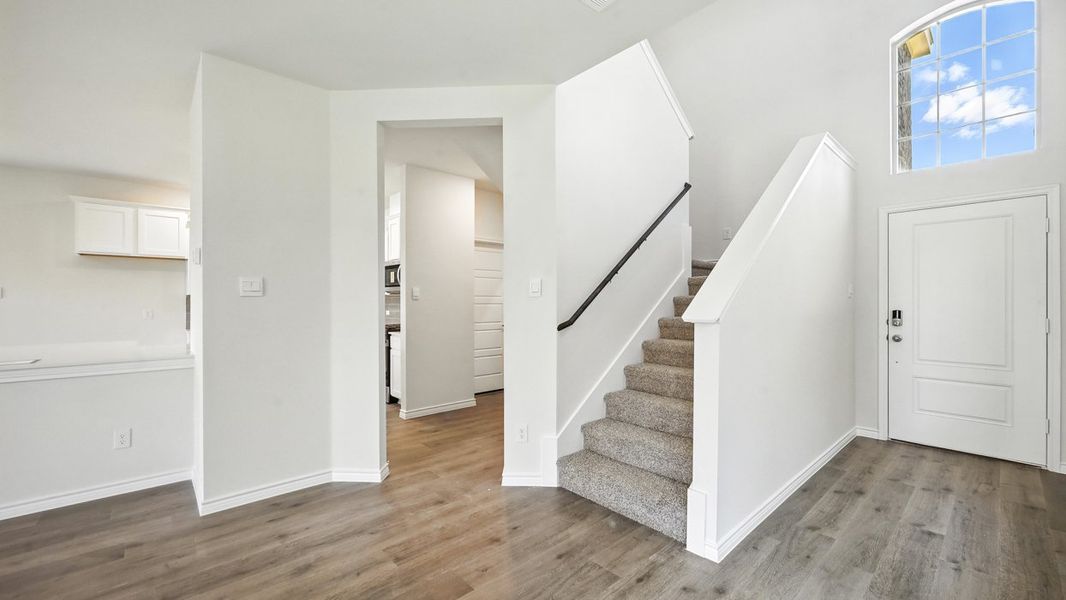 Representative unfurnished interior of a home built from the Aquamarine by D.R. Horton in Silverado, Aubrey (Image 12).