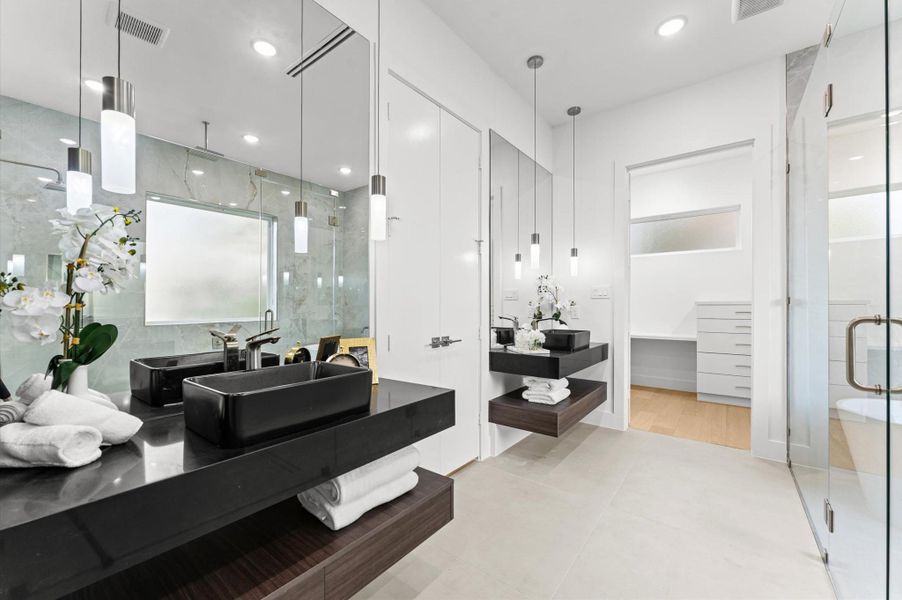 Furnished interior view inside a new home in , Houston (Image 33).