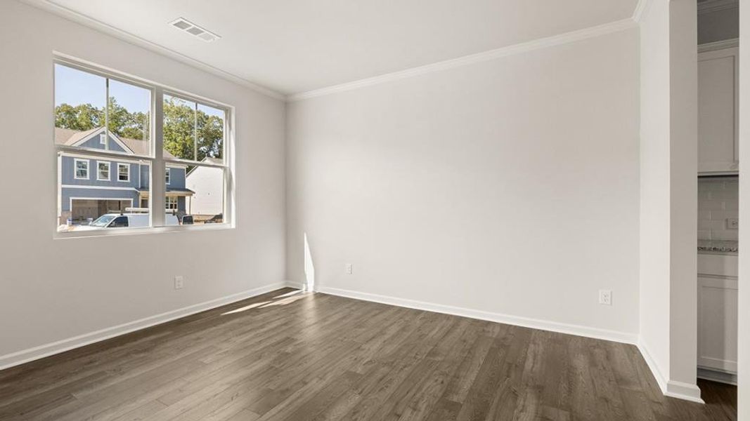 Spacious, unfurnished interior of a new home in , Union City (Image 16).