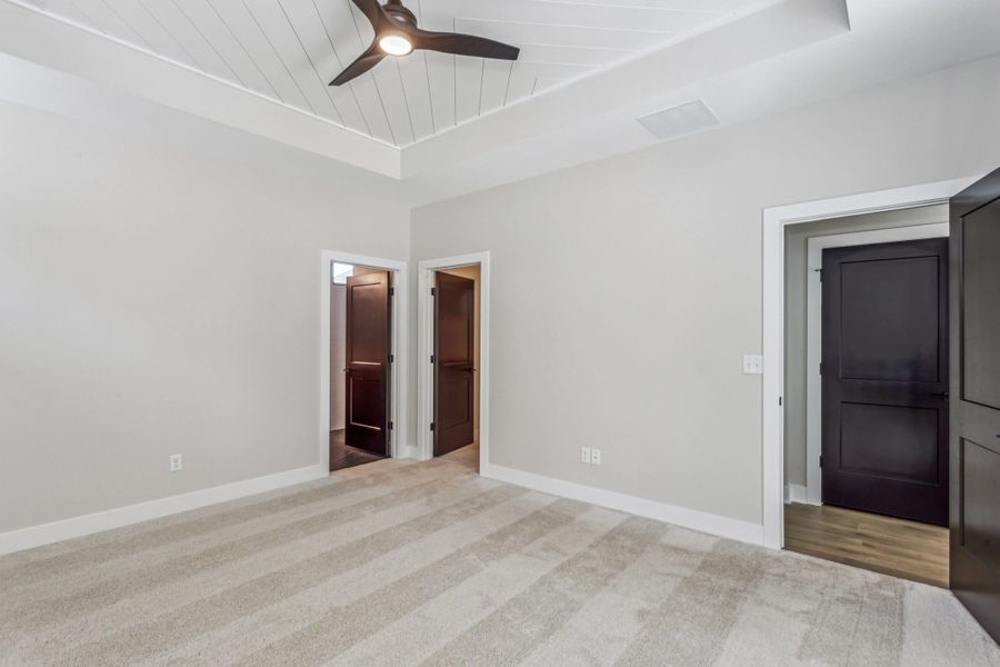 Spacious, unfurnished interior of a new home in The Courtyards at Jacobs Farm, Wichita (Image 14).