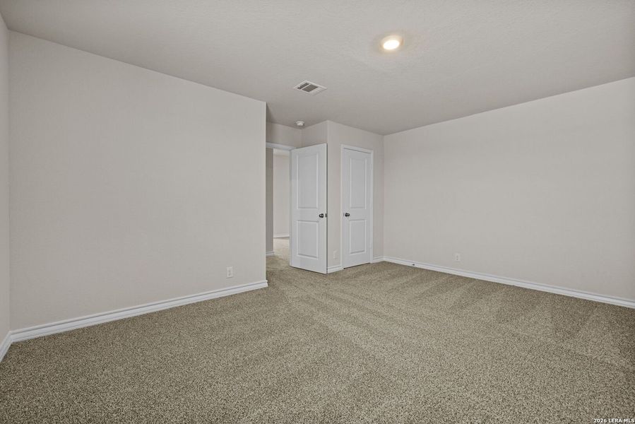 Spacious, unfurnished interior of a new home in Redbird Ranch, San Antonio (Image 16).