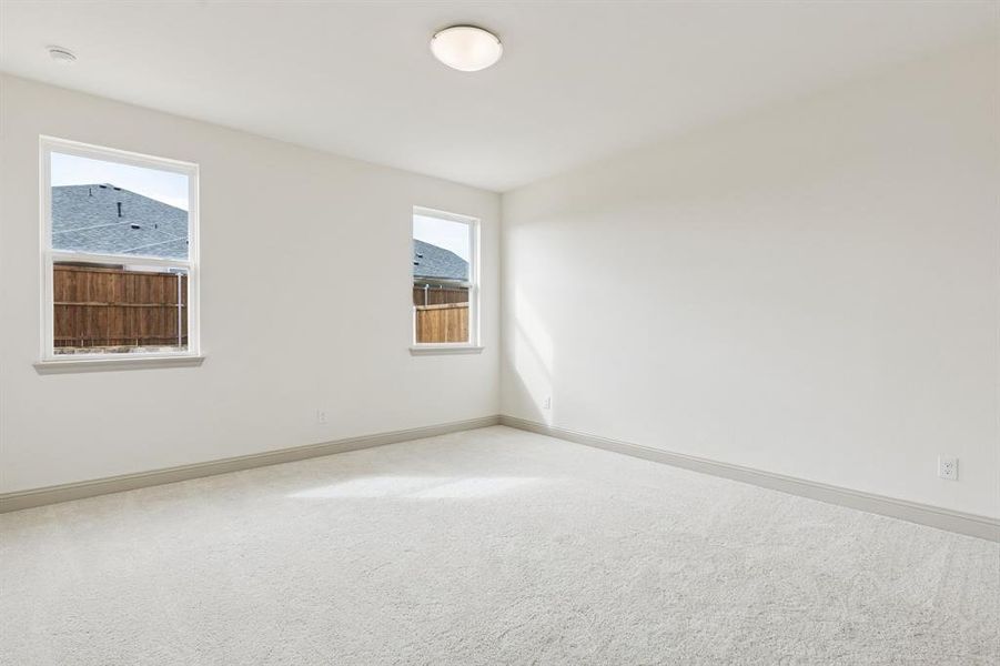 Spacious, unfurnished interior of a new home in Venetian, Weston (Image 11).