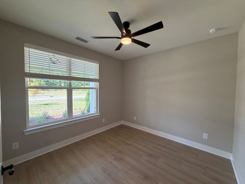 Spacious, unfurnished interior of a new home in Bluebird Hollow at Autumn Ridge, Spring Hill (Image 15).