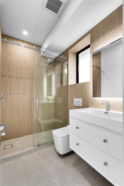 Furnished interior view inside a new home in , Key Biscayne (Image 16).