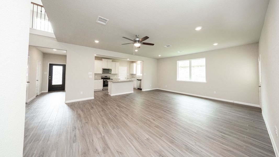 Representative unfurnished interior of a home built from the The Avola - Walden on Lake Conroe by Legend Homes in Lake Conroe Area Homes, Montgomery (Image 11).