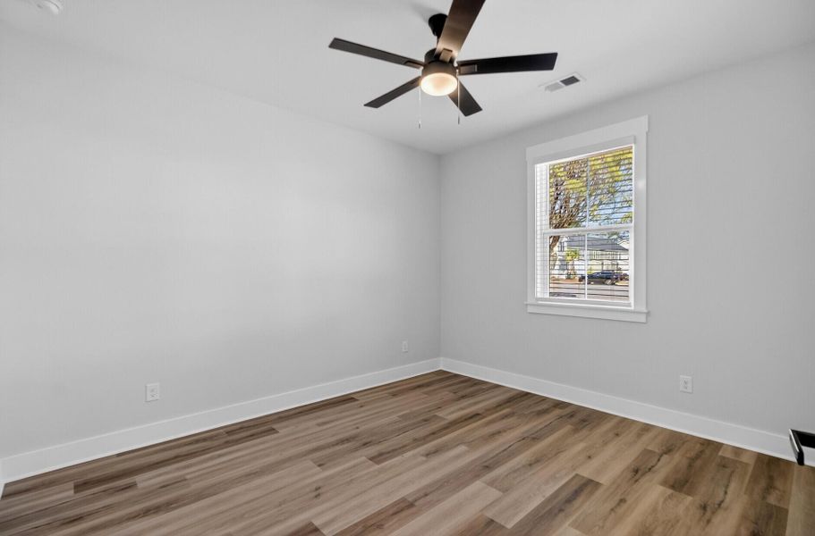Spacious, unfurnished interior of a new home in , Summerville (Image 35).