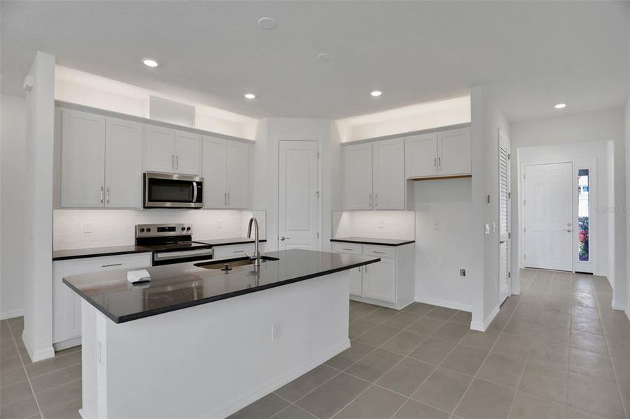 Furnished interior view inside a new home in Turnleaf, Punta Gorda (Image 8).