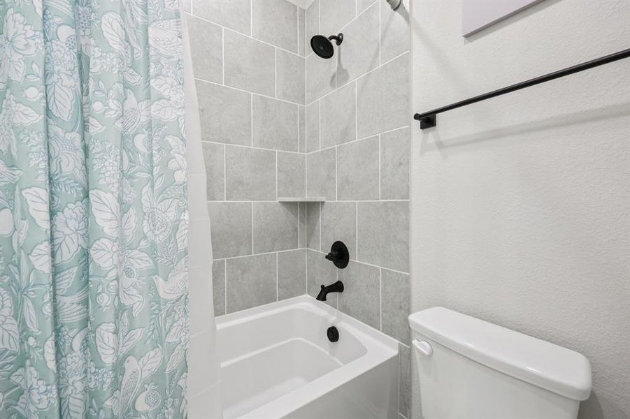 Furnished interior view inside a new home in Glenwood Meadows, Denton (Image 14).