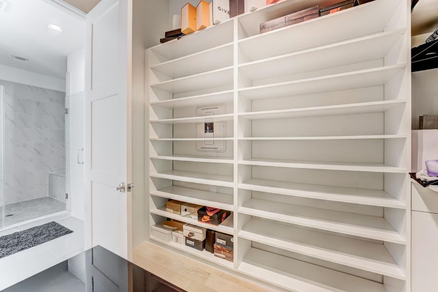 Image 45 of a home in Avondale.