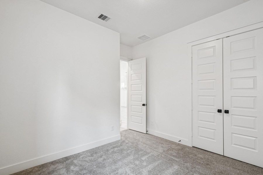 Spacious, unfurnished interior of a new home in The Highlands 40', Porter (Image 24). Spacious, unfurnished interior of a new home in The Highlands 40', Porter (Image 24).