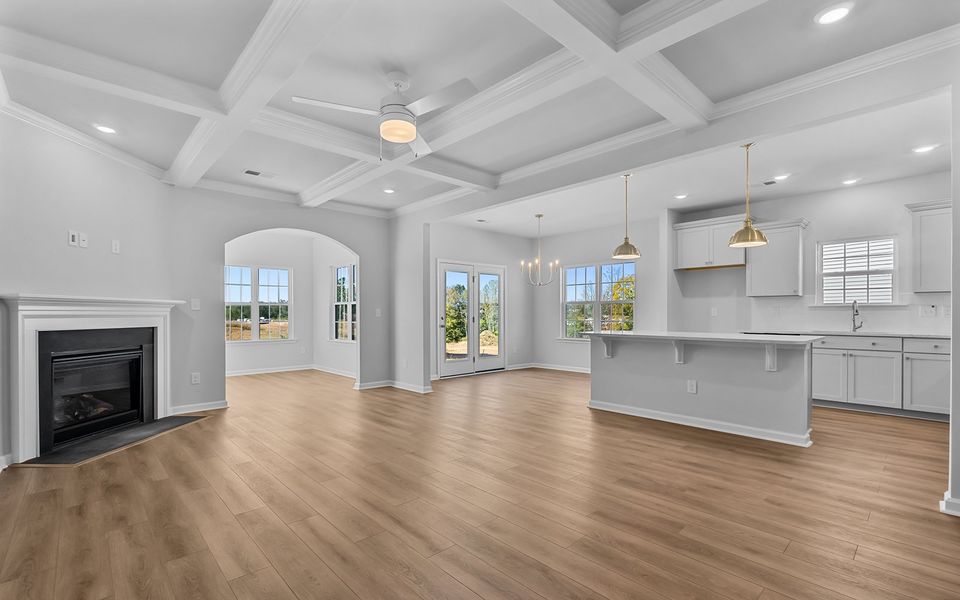 Spacious, unfurnished interior of a new home in Fieldstone, Lexington (Image 20).