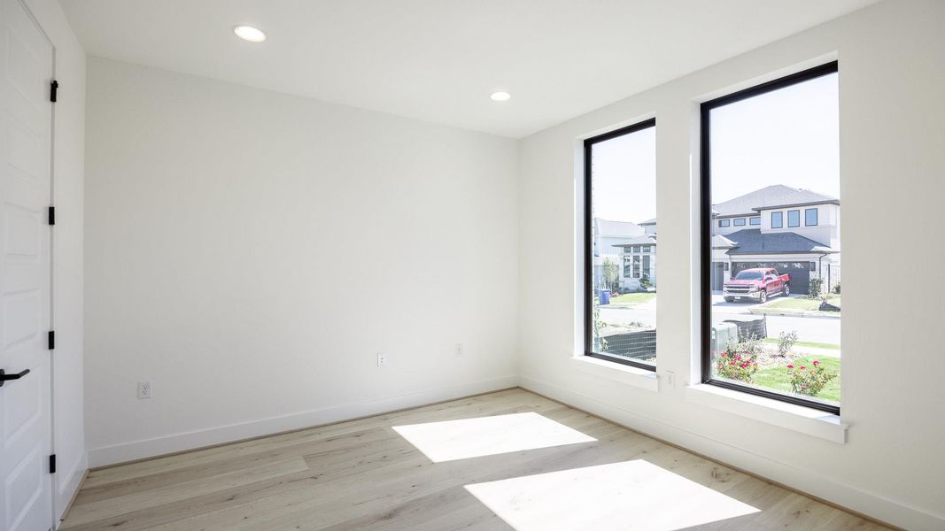 Spacious, unfurnished interior of a new home in Easton Park, Austin (Image 9).