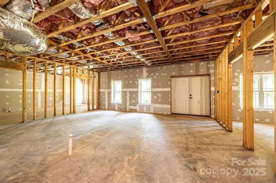 Spacious, unfurnished interior of a new home in , Hickory (Image 37).