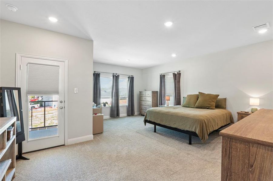 Furnished interior view inside a new home in Bayside, Rowlett (Image 20).