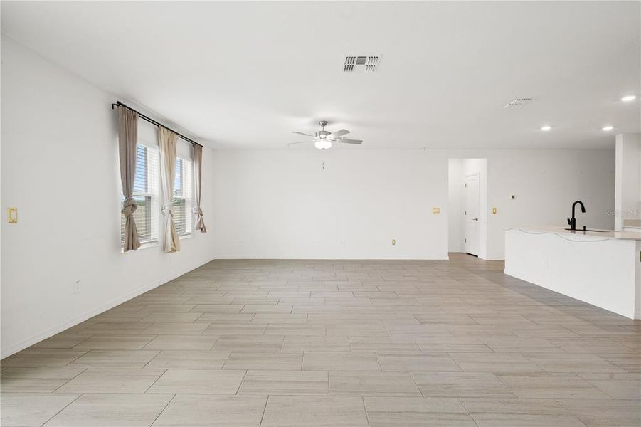 Spacious, unfurnished interior of a new home in Connerton, Land O' Lakes (Image 15). Spacious, unfurnished interior of a new home in Connerton, Land O' Lakes (Image 15).