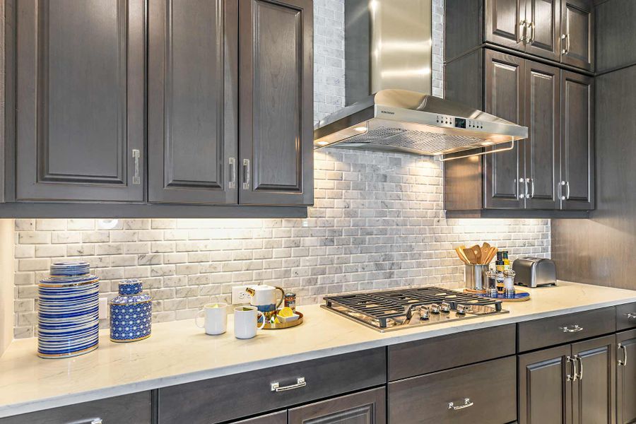 Representative interior finishes for a home built from the Bright Meadow 2 by Neal Communities in Grand Park, Sarasota (Image 19).