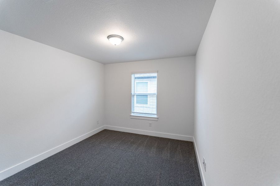 Spacious, unfurnished interior of a new home in Santa Rita Ranch, Liberty Hill (Image 21).