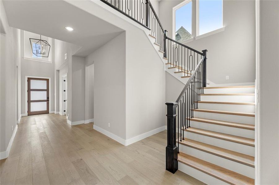 03. 4512 Meander - Entry