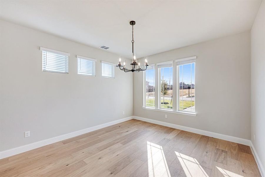 Spacious, unfurnished interior of a new home in Triple Diamond Ranch, Mansfield (Image 15).