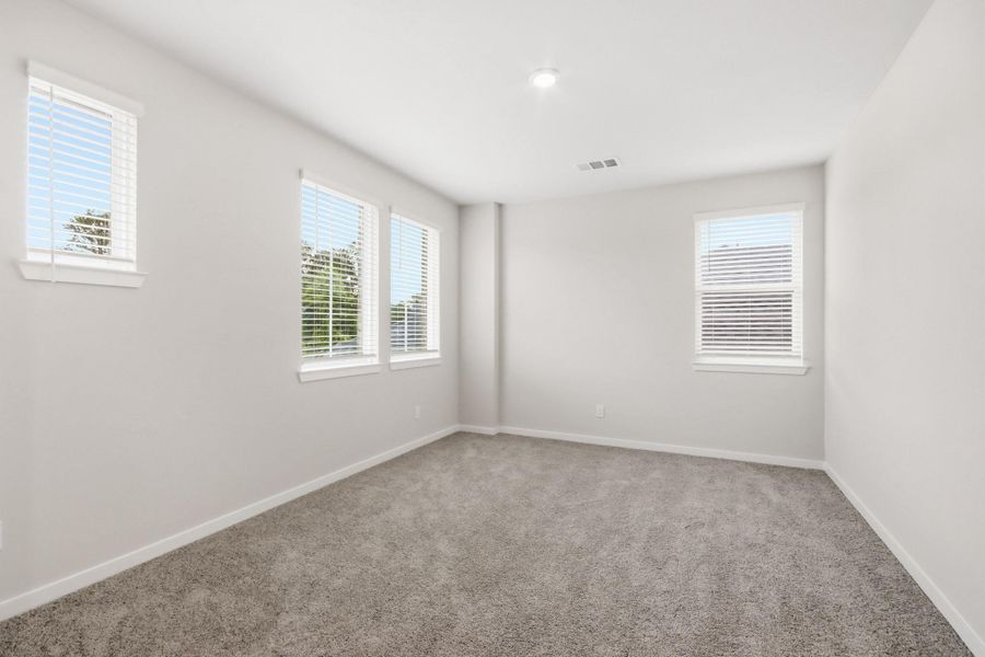 Spacious, unfurnished interior of a new home in Audubon, Magnolia (Image 5).